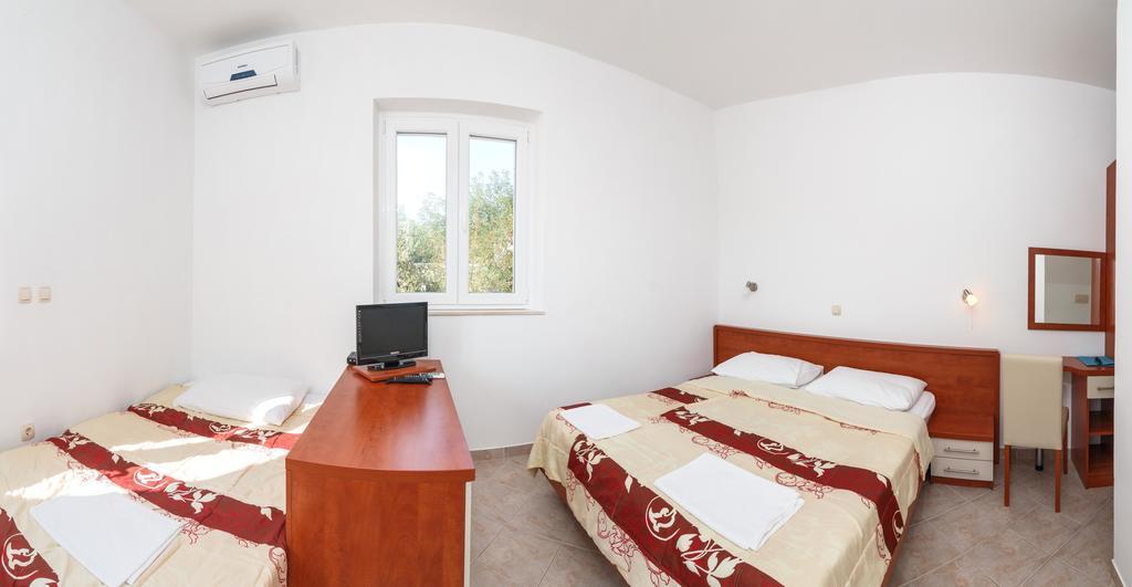 Apartments & Rooms Konoba Tomic Gornji Humac Exterior photo