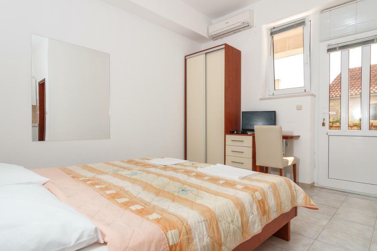 Apartments & Rooms Konoba Tomic Gornji Humac Exterior photo